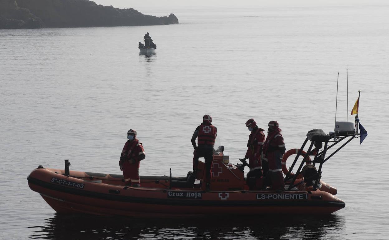 Imagen de archivo de una patera.