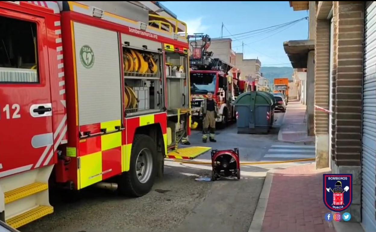 Bomberos en Sangonera