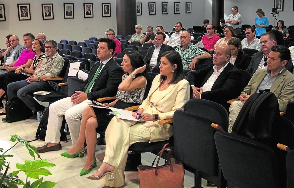 Un momento de la asamblea de la Federación de Municipios celebrada ayer en San Javier. 