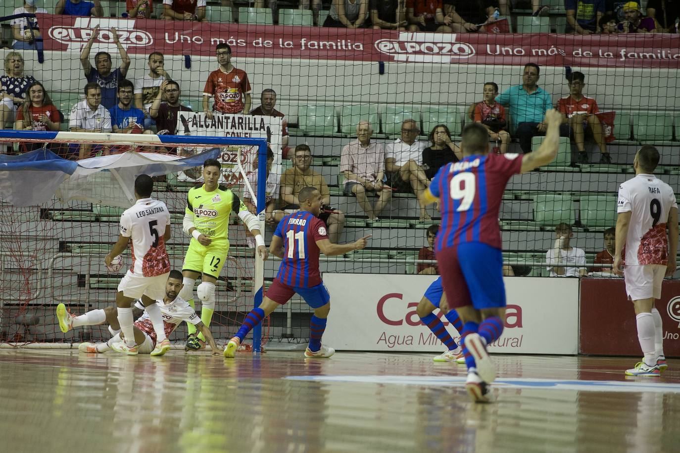 Fotos: El Barça deja muy tocado a ElPozo (1-3)