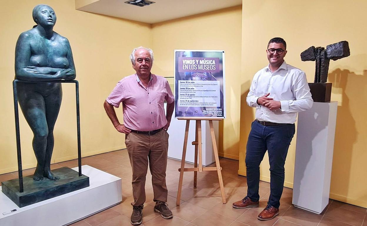 Francisco Carreño y José Carlos Gómez durante la presentación del ciclo en el Museo Carrilero. 