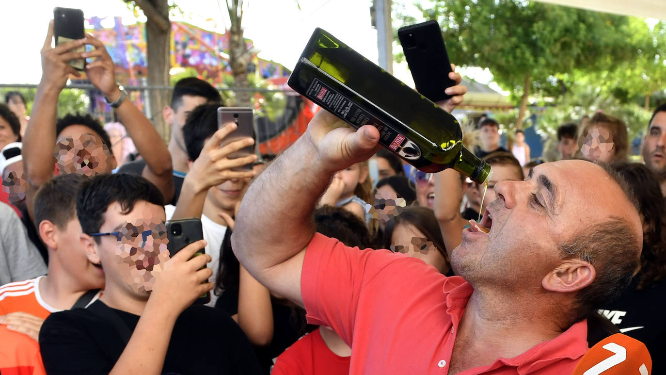 Fotos: Ginés &#039;Corregüela&#039; en eI Concurso de Bocadillos Originales de El Palmar