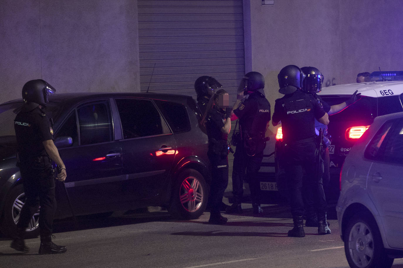 Fotos: Arden contenedores en toda la ciudad de Cartagena en medio de un fuerte dispositivo policial