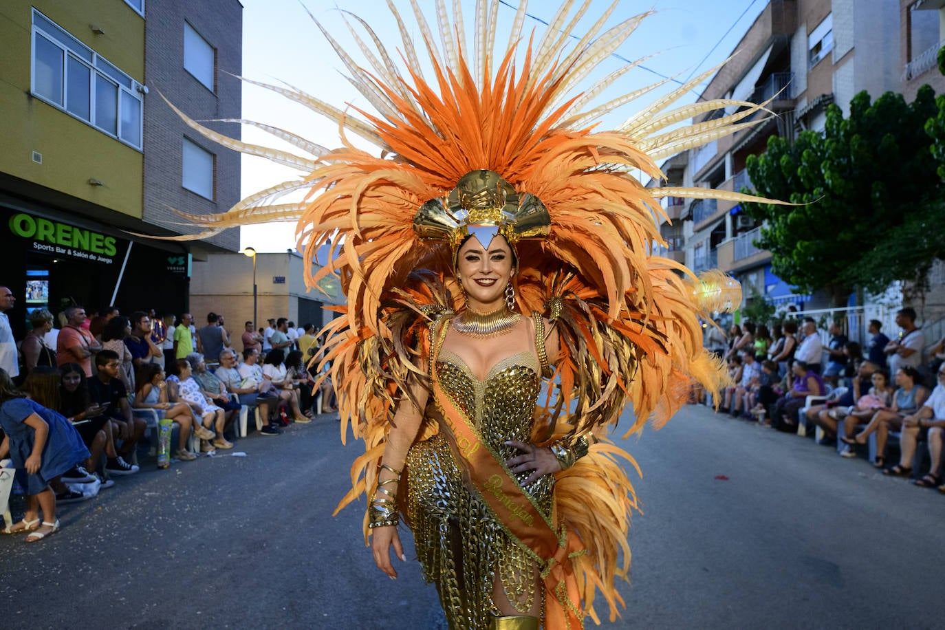 Fotos: El carnaval salda al fin su deuda festiva con Beniaján