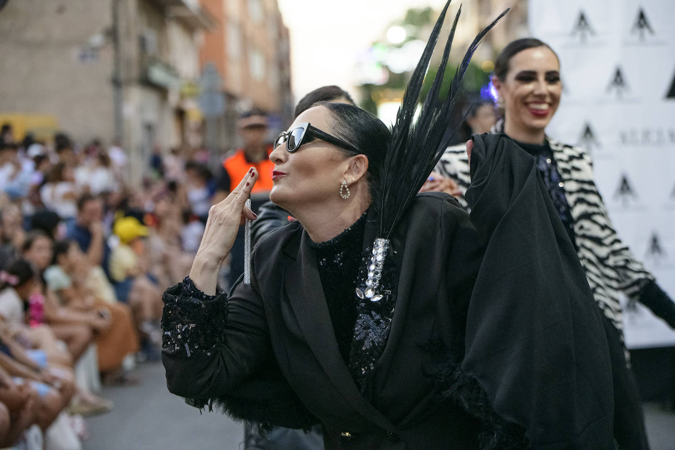 Fotos: El carnaval salda al fin su deuda festiva con Beniaján