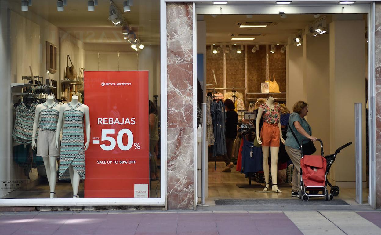 Primer día de rebajas en Murcia, el pasado jueves.