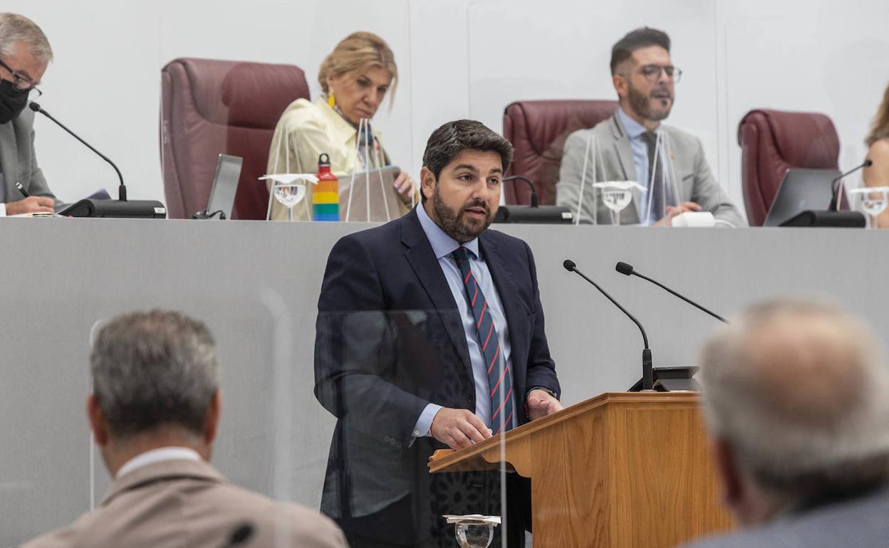 Fernando López Miras, este martes, durante su intervención en la primera sesión del Debate sobre el Estado de la Región de Murcia.