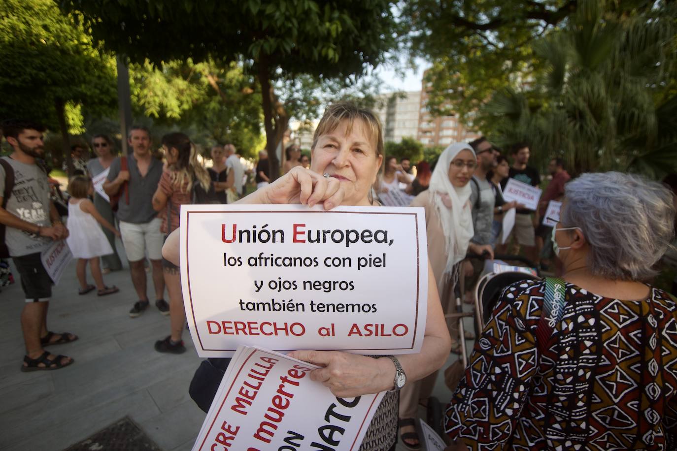 Fotos: Concentración en Murcia contra los «asesinatos» en Melilla