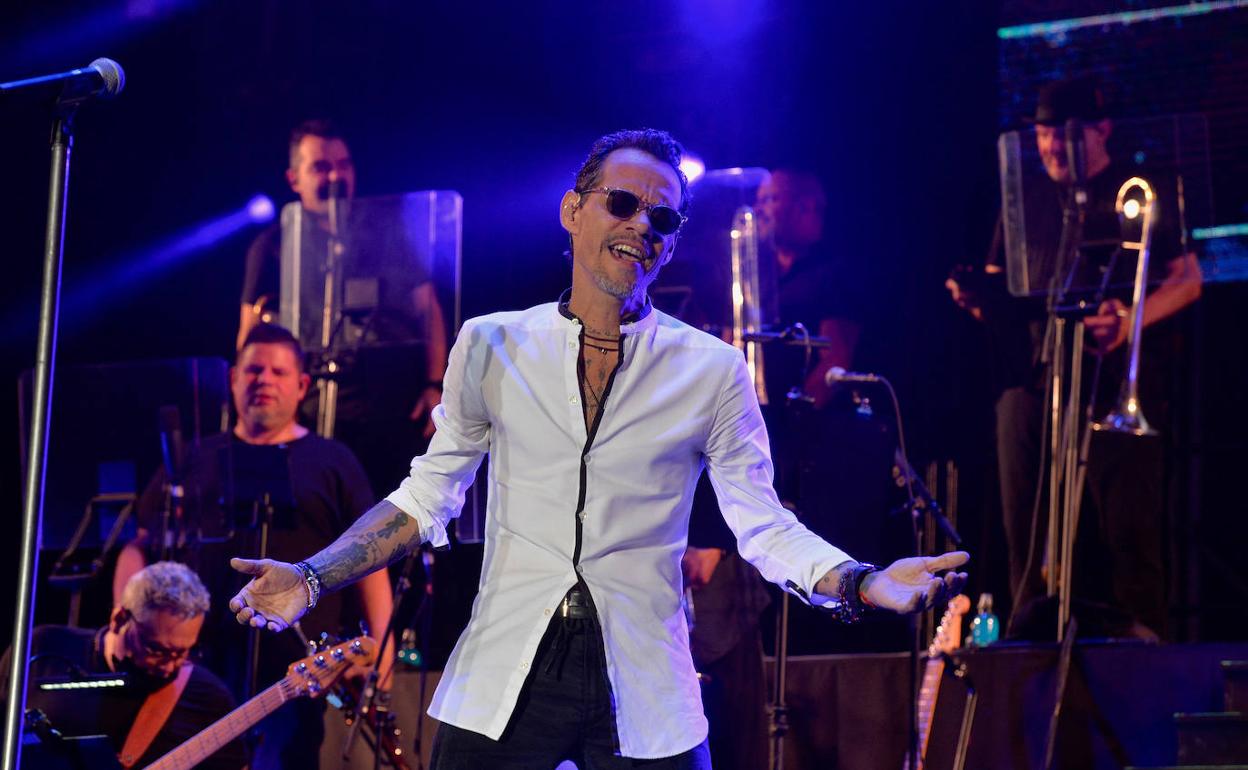 Marc Anthony durante su esperado concierto en Murcia. 