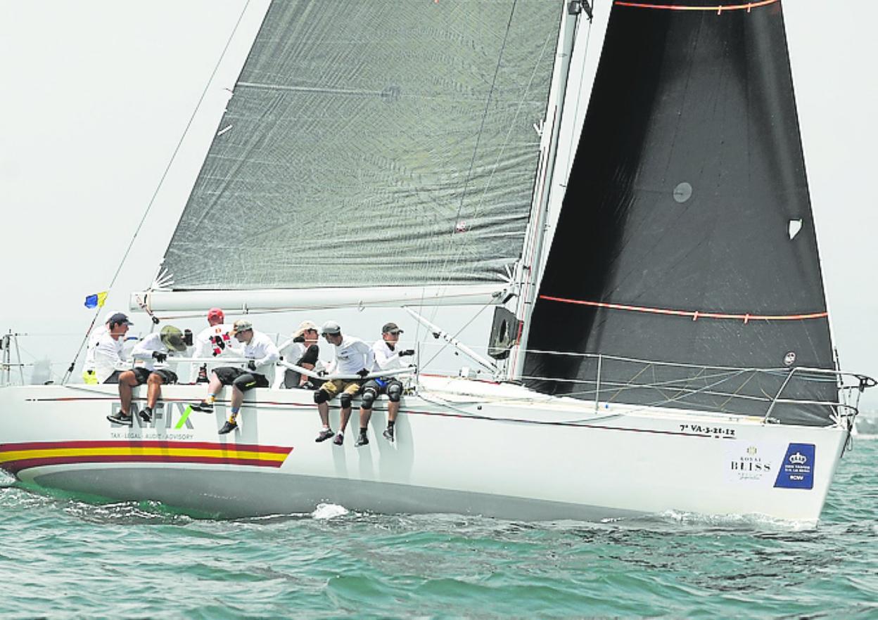 El 'Nemox' durante la regata de ayer. 