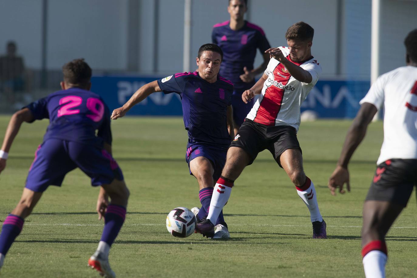 Fotos: El Cartagena vence al filial del Southampton por 2-0