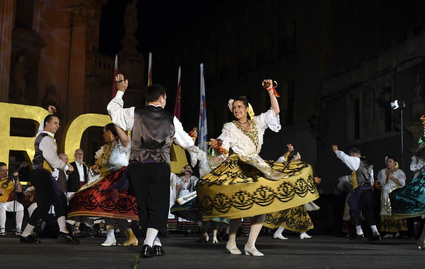 Fotos: Ritmos africanos y de Colombia, en el estreno del Festival de Folclore de Murcia