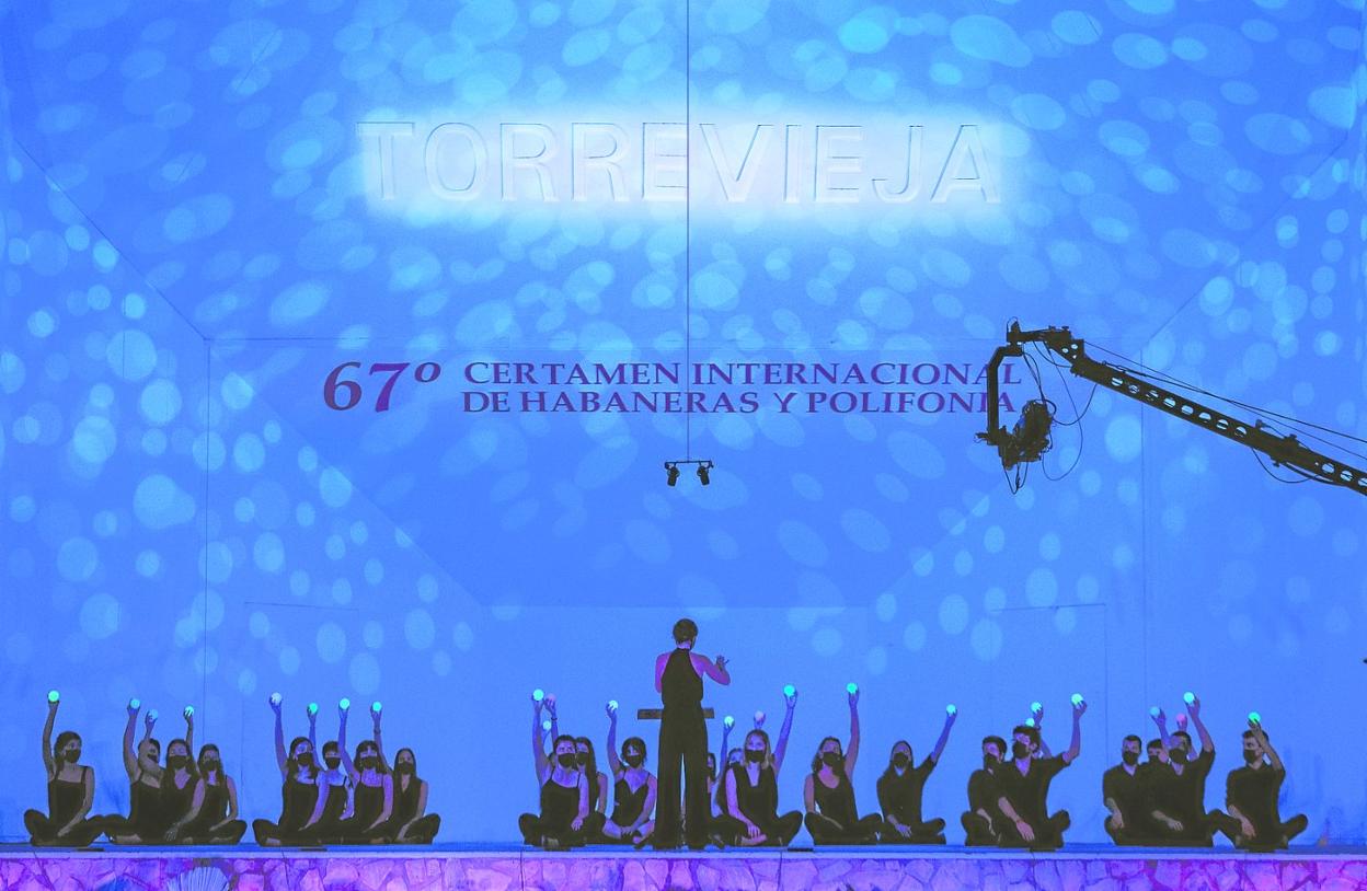 Una coral actúa en la pasada edición del certamen. 