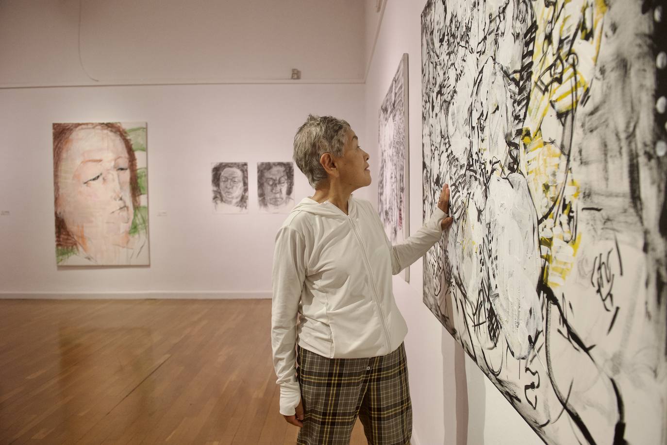 Miwako Yamaguchi, en su exposición. 