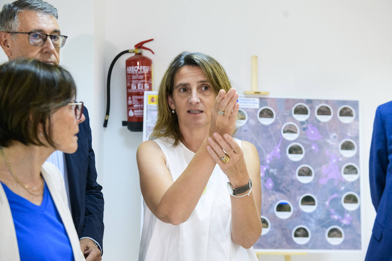 Fotos: La visita de López Miras y Ribera a la Oficina del Mar Menor de Murcia, en imágenes