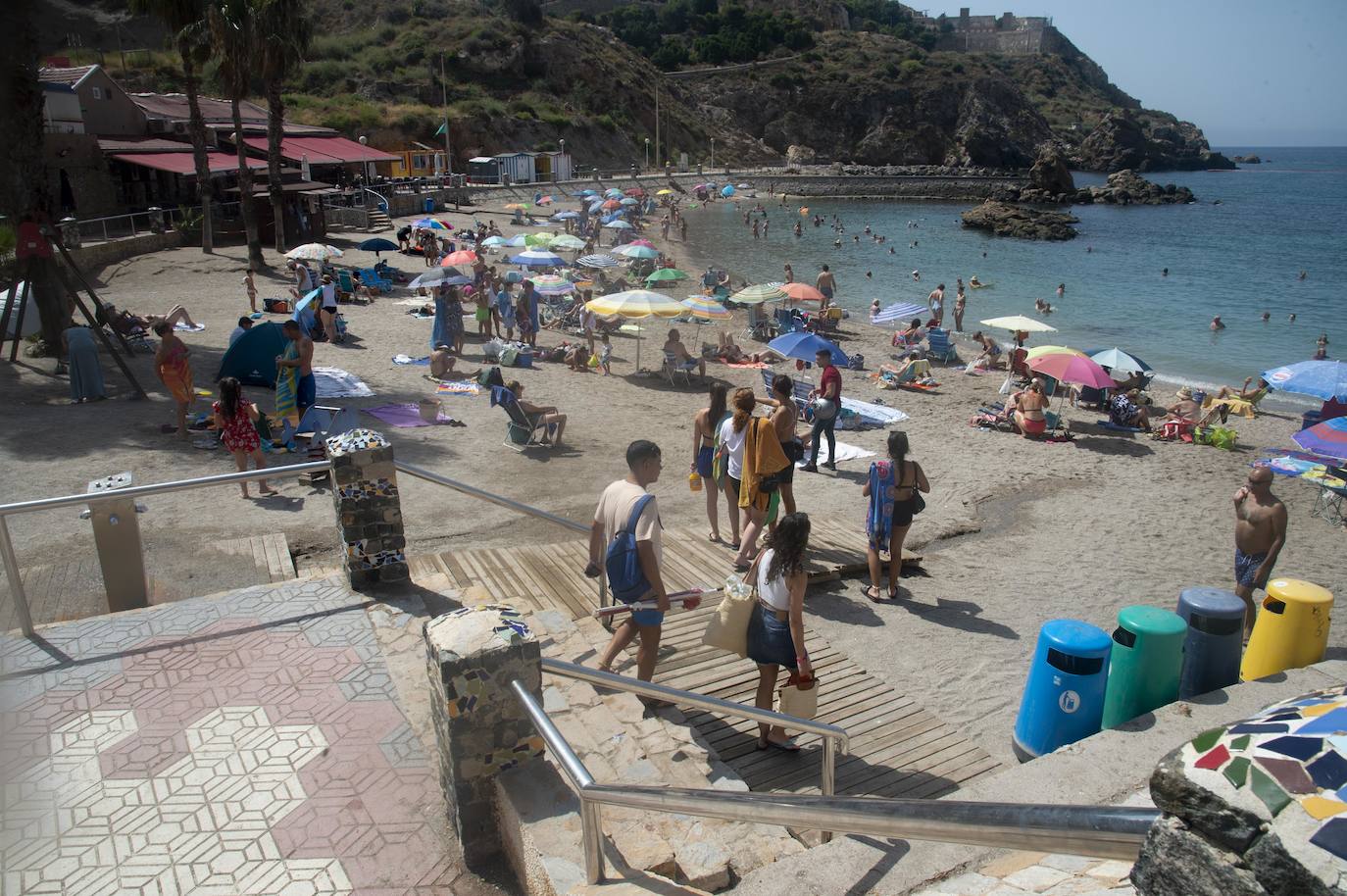 Fotos: Cala Cortina, buenos y muy concurridos chapuzones