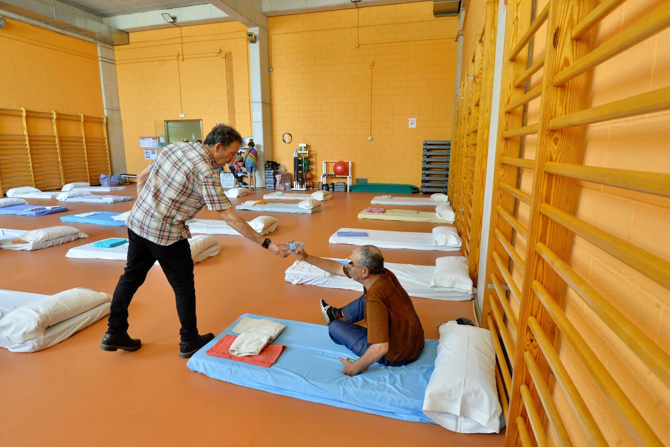 Fotos: El calor extremo moviliza a los servicios sociales en Murcia