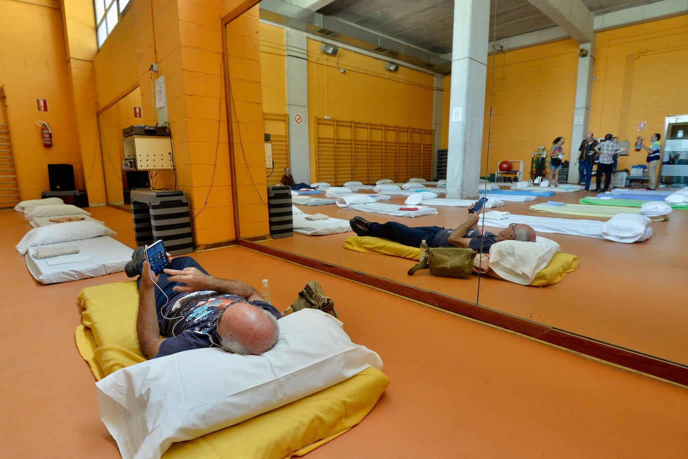 Fotos: El calor extremo moviliza a los servicios sociales en Murcia