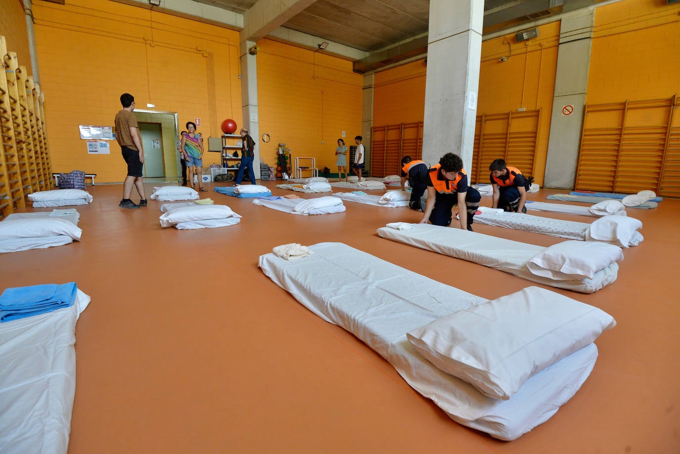 Fotos: El calor extremo moviliza a los servicios sociales en Murcia