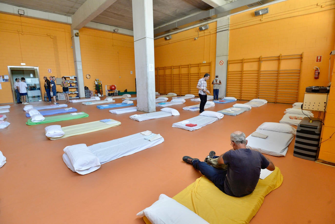 Fotos: El calor extremo moviliza a los servicios sociales en Murcia