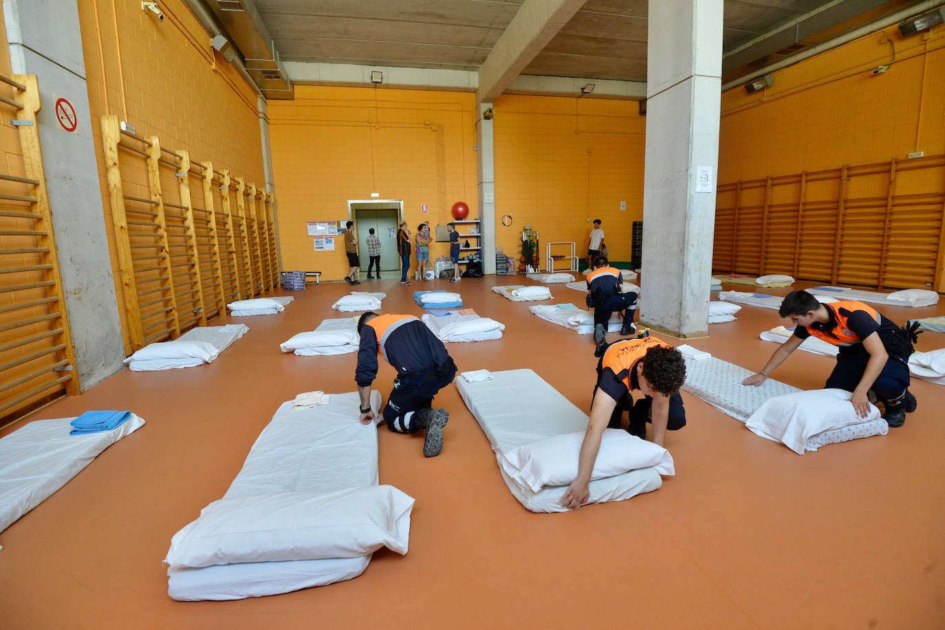 Fotos: El calor extremo moviliza a los servicios sociales en Murcia