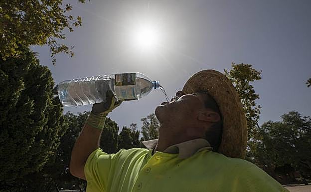 Los sindicatos reclaman más «concienciación» a las empresas para evitar los golpes de calor