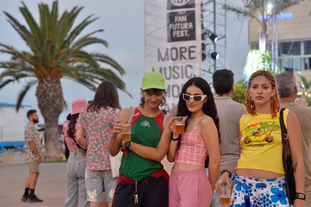 Fotos: Fan Futura Fest abre sus puertas