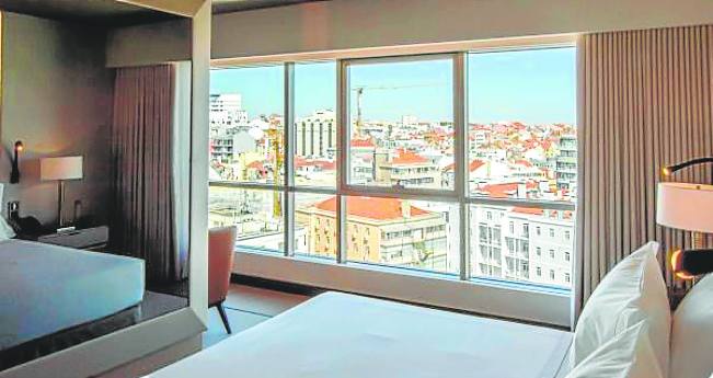 Hotel Epic Sana (muy bueno). Europa-Portugal- Lisboa. Absolutamente recomendable, con una gran relación calidad-precio. Habitaciones amplísimas, personal muy amable y un spa extraordinario.