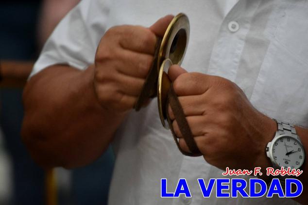 El pasado sábado, 30 de julio del 2022, en la explanada junto al Restaurante El Cortijo, en el Campo de San Juan, se celebró el XXX ENCUENTRO DE CUADRILLAS DE ANIMEROS EN EL NOROESTE MURCIANO. Las cuadrillas invitadas empezaron a llegar y a hacer música mientras se hacía la hora de degustar una merienda/cena que se les ofreció a las mismas. A continuación tuvo lugar el homenaje a Salvador Ondoño López, fallecido hace solo unos días.