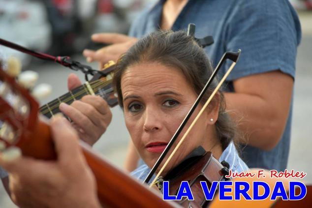 El pasado sábado, 30 de julio del 2022, en la explanada junto al Restaurante El Cortijo, en el Campo de San Juan, se celebró el XXX ENCUENTRO DE CUADRILLAS DE ANIMEROS EN EL NOROESTE MURCIANO. Las cuadrillas invitadas empezaron a llegar y a hacer música mientras se hacía la hora de degustar una merienda/cena que se les ofreció a las mismas. A continuación tuvo lugar el homenaje a Salvador Ondoño López, fallecido hace solo unos días.