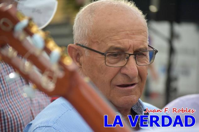 El pasado sábado, 30 de julio del 2022, en la explanada junto al Restaurante El Cortijo, en el Campo de San Juan, se celebró el XXX ENCUENTRO DE CUADRILLAS DE ANIMEROS EN EL NOROESTE MURCIANO. Las cuadrillas invitadas empezaron a llegar y a hacer música mientras se hacía la hora de degustar una merienda/cena que se les ofreció a las mismas. A continuación tuvo lugar el homenaje a Salvador Ondoño López, fallecido hace solo unos días.