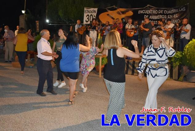 El pasado sábado, 30 de julio del 2022, en la explanada junto al Restaurante El Cortijo, en el Campo de San Juan, se celebró el XXX ENCUENTRO DE CUADRILLAS DE ANIMEROS EN EL NOROESTE MURCIANO. Las cuadrillas invitadas empezaron a llegar y a hacer música mientras se hacía la hora de degustar una merienda/cena que se les ofreció a las mismas. A continuación tuvo lugar el homenaje a Salvador Ondoño López, fallecido hace solo unos días.