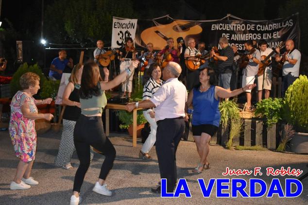 El pasado sábado, 30 de julio del 2022, en la explanada junto al Restaurante El Cortijo, en el Campo de San Juan, se celebró el XXX ENCUENTRO DE CUADRILLAS DE ANIMEROS EN EL NOROESTE MURCIANO. Las cuadrillas invitadas empezaron a llegar y a hacer música mientras se hacía la hora de degustar una merienda/cena que se les ofreció a las mismas. A continuación tuvo lugar el homenaje a Salvador Ondoño López, fallecido hace solo unos días.