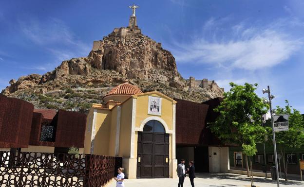 El Cristo de Monteagudo de fondo, en una imagen de archivo. 