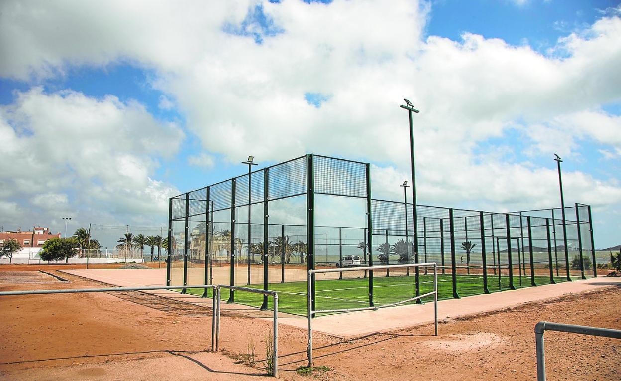 Los Urrutias ya tiene nueva pista de pádel