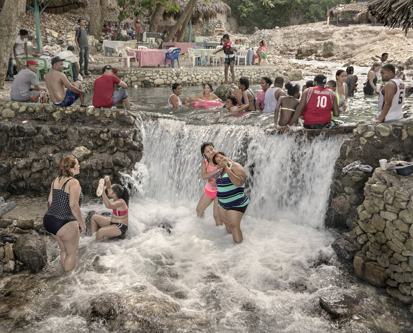 Fotos: Exposiciones &#039;Fluye&#039; y &#039;Son&#039;