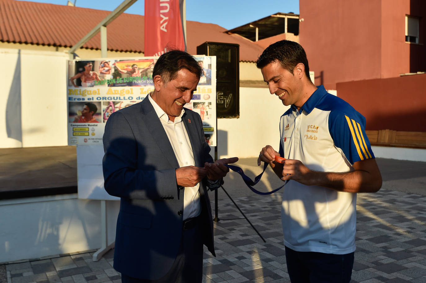 Fotos: Homenaje a Miguel Ángel López en Llano de Brujas