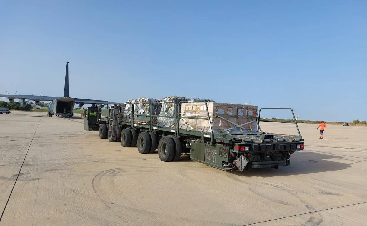 Dos aviones militares trasladan desde Rota «munición de grueso calibre» a Ucrania