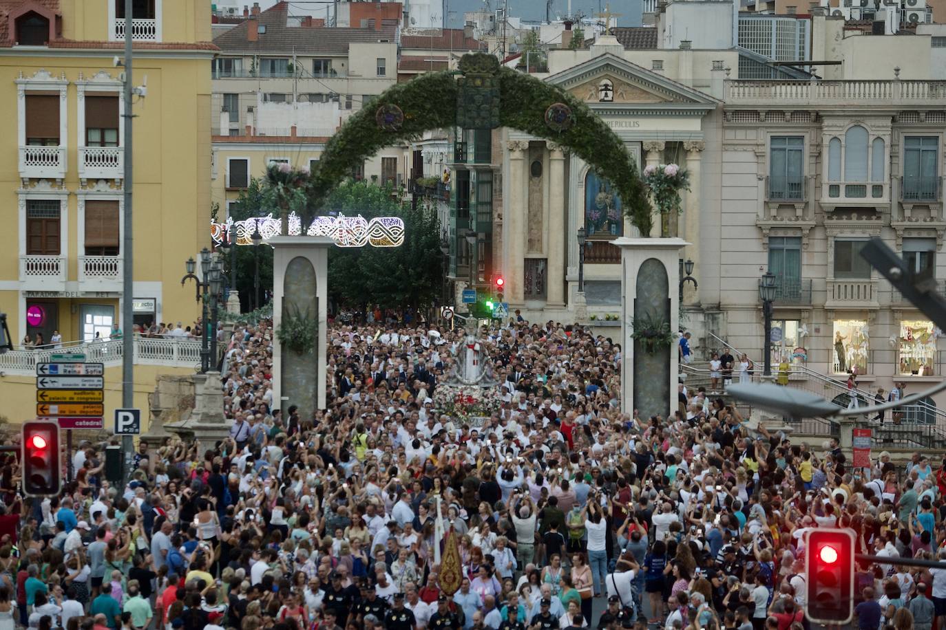 Fotos: La Virgen de la Fuensanta baja a Murcia dos años y medio después