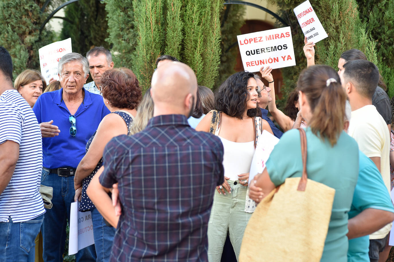 Fotos: Concentración de Miembros de la Red de Lucha contra la Pobreza y la Exclusión Social de la Región