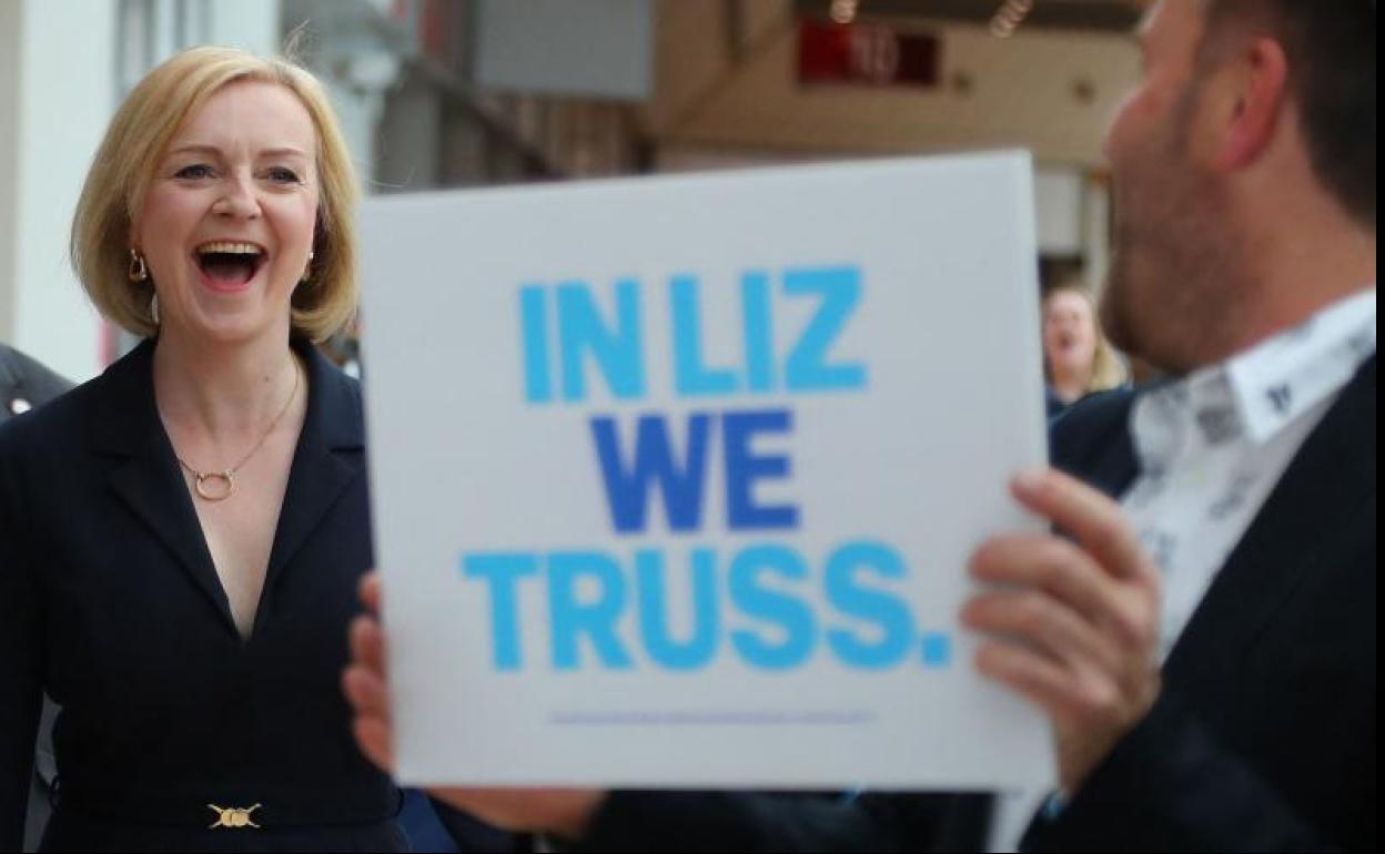 Liz Truss se ha convertido en la tercera mujer que ocupa el cargo de primer ministro en Reino Unido