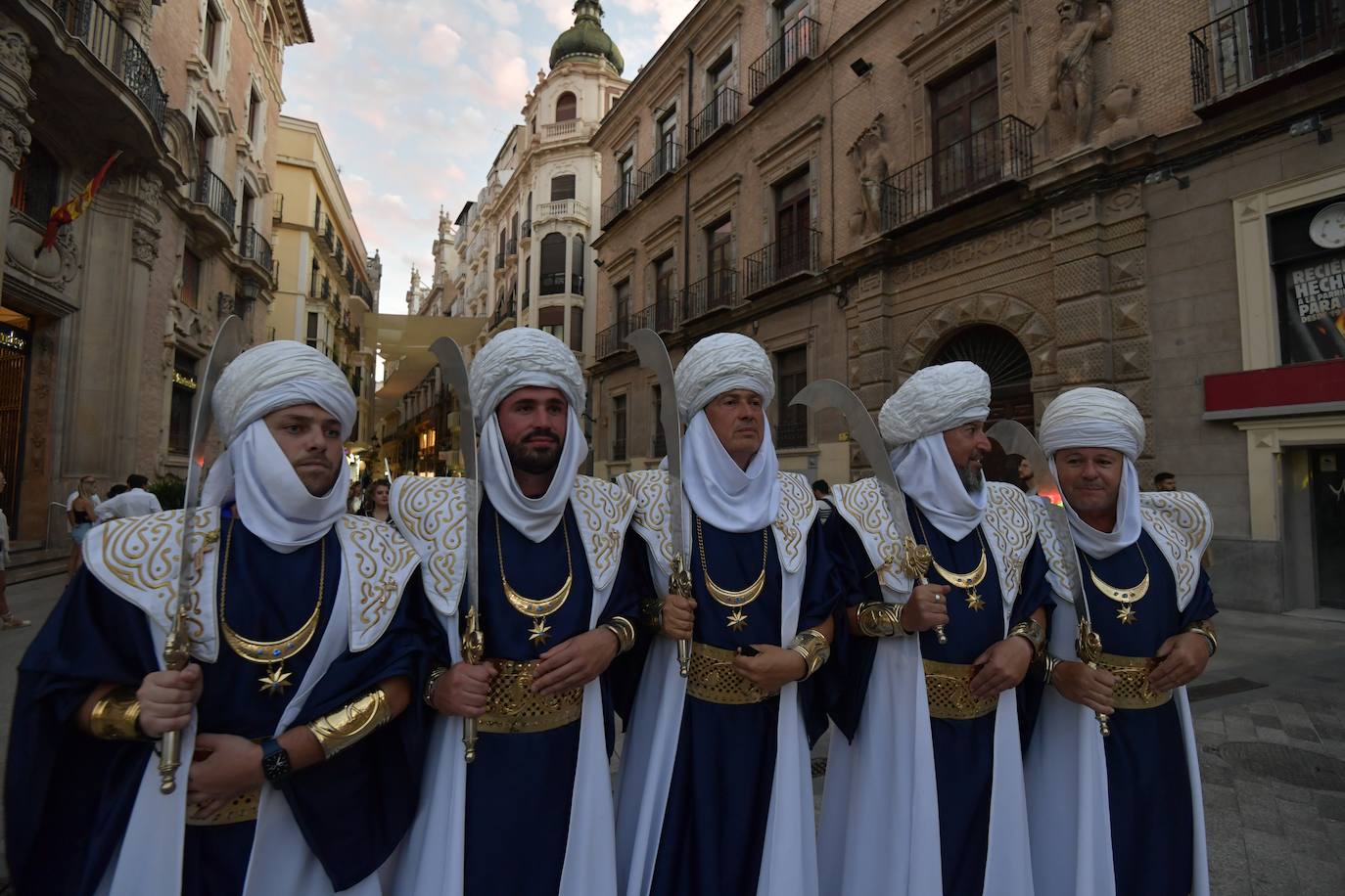 Fotos: Las imágenes de la ansiada vuelta de Moros y Cristianos de Murcia