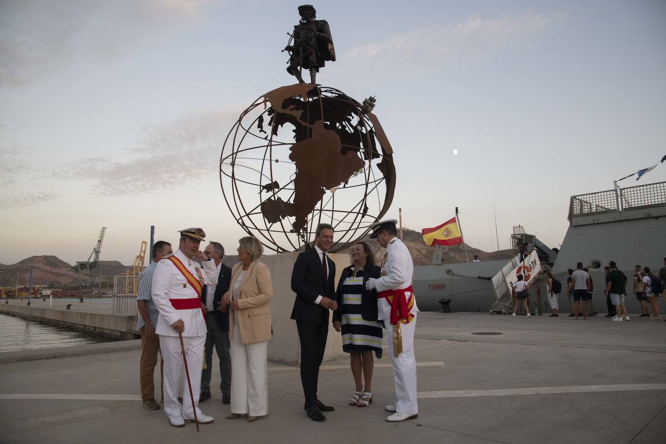 Fotos: La Armada homenajea a Juan Sebastián Elcano en Cartagena