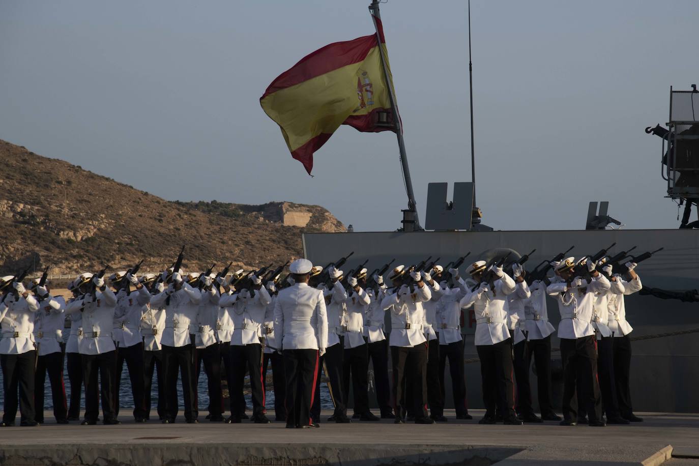 Fotos: La Armada homenajea a Juan Sebastián Elcano en Cartagena