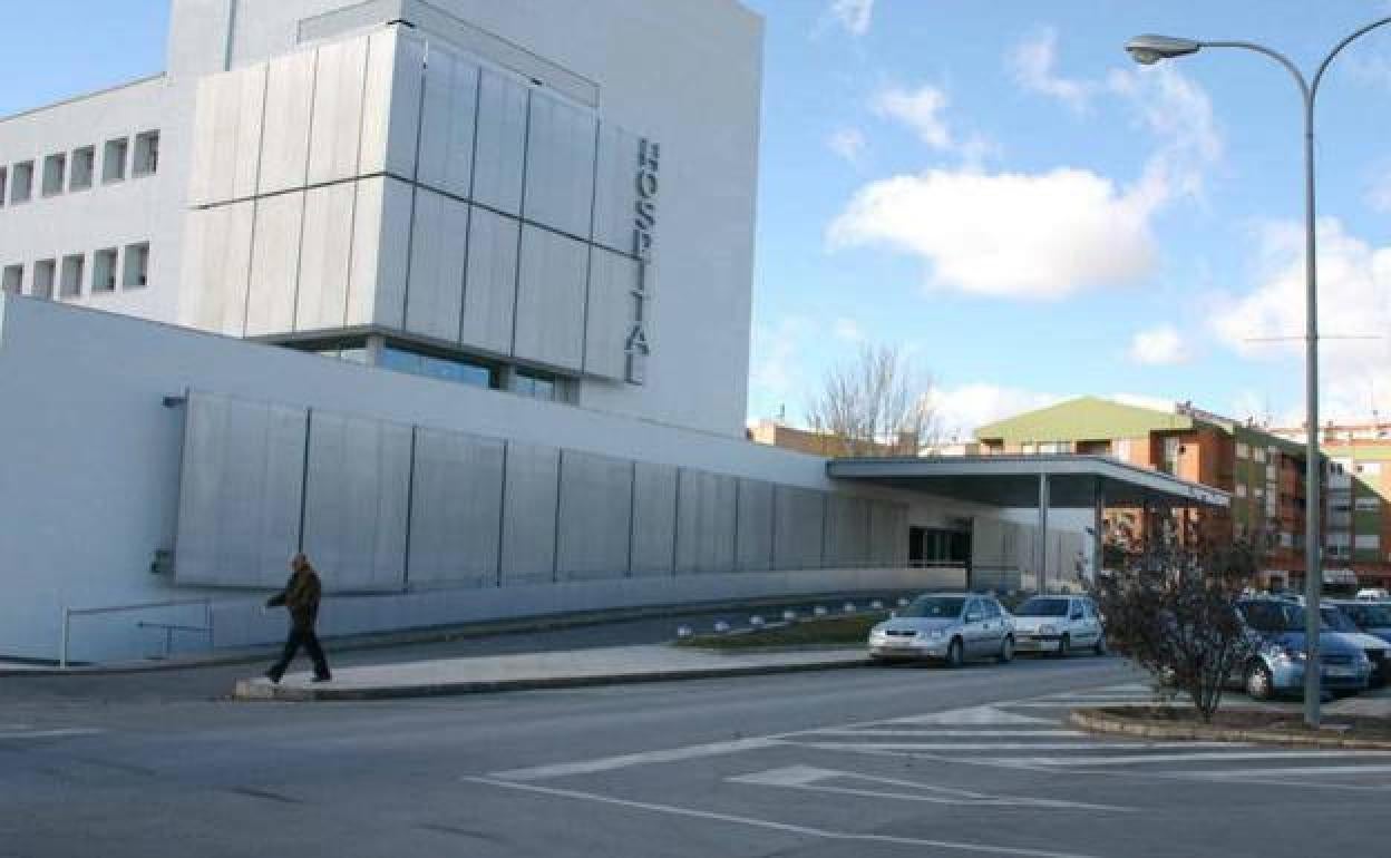 Fachada exterior del hospital Virgen del Castillo, en una imagen de archivo.