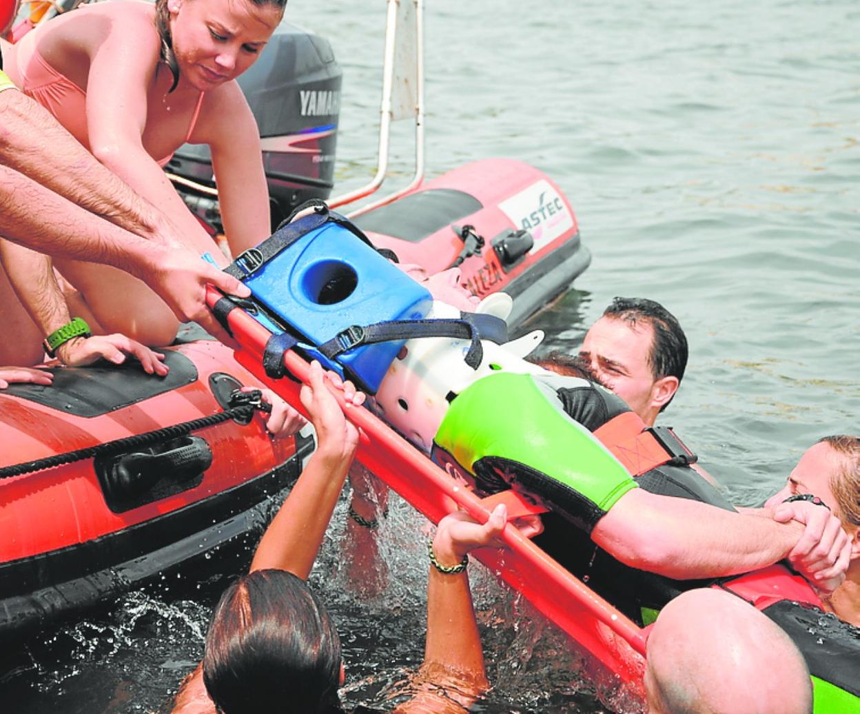  Alumnos del Máster en Urgencias, en una práctica. 