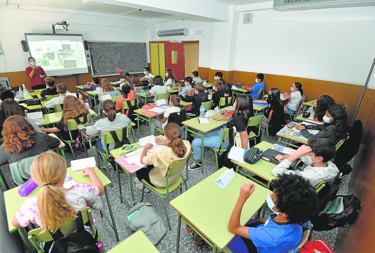 Alumnos de Secundaria del instituto Alfonso X de Murcia, en clase el pasado curso. 