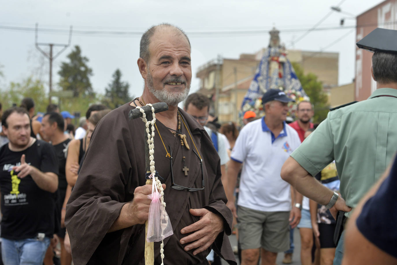 Miles de romeros acompañan a la Virgen de la Fuensanta de vuelta a su Santuario. 