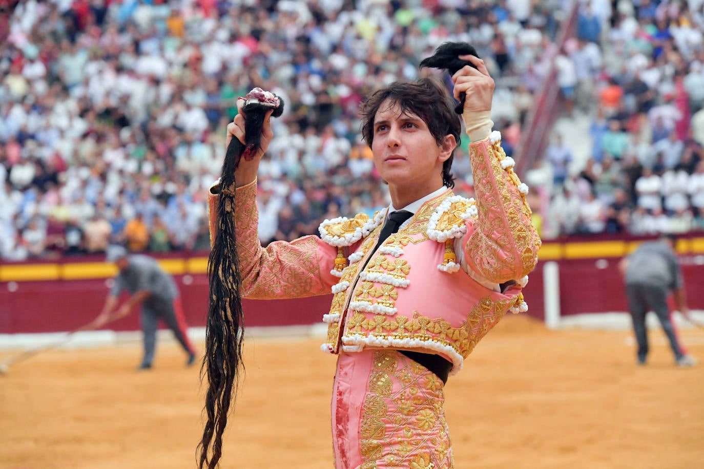 Fotos: Rabos a pares en la corrida del martes de la Feria de Murcia