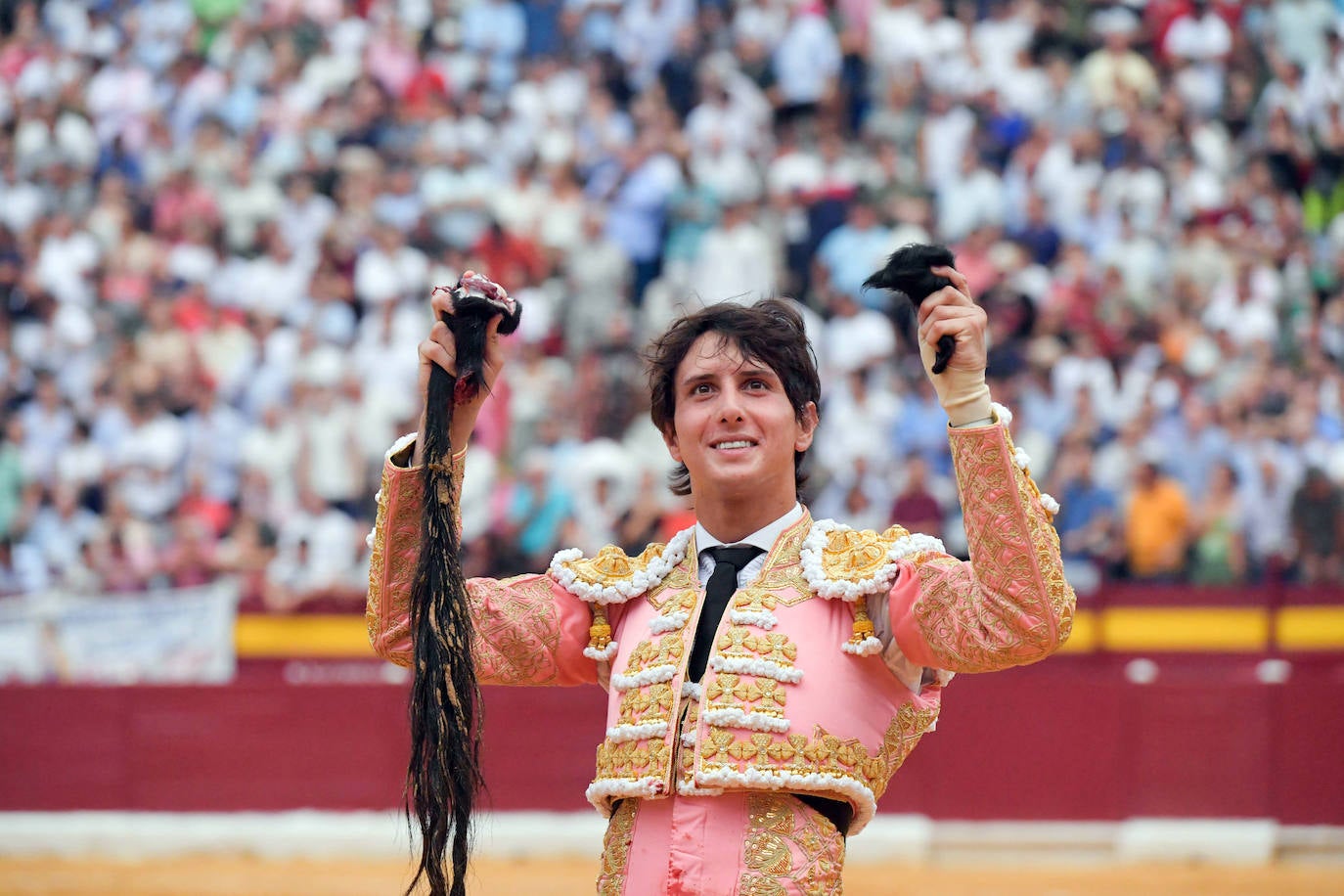 Fotos: Rabos a pares en la corrida del martes de la Feria de Murcia